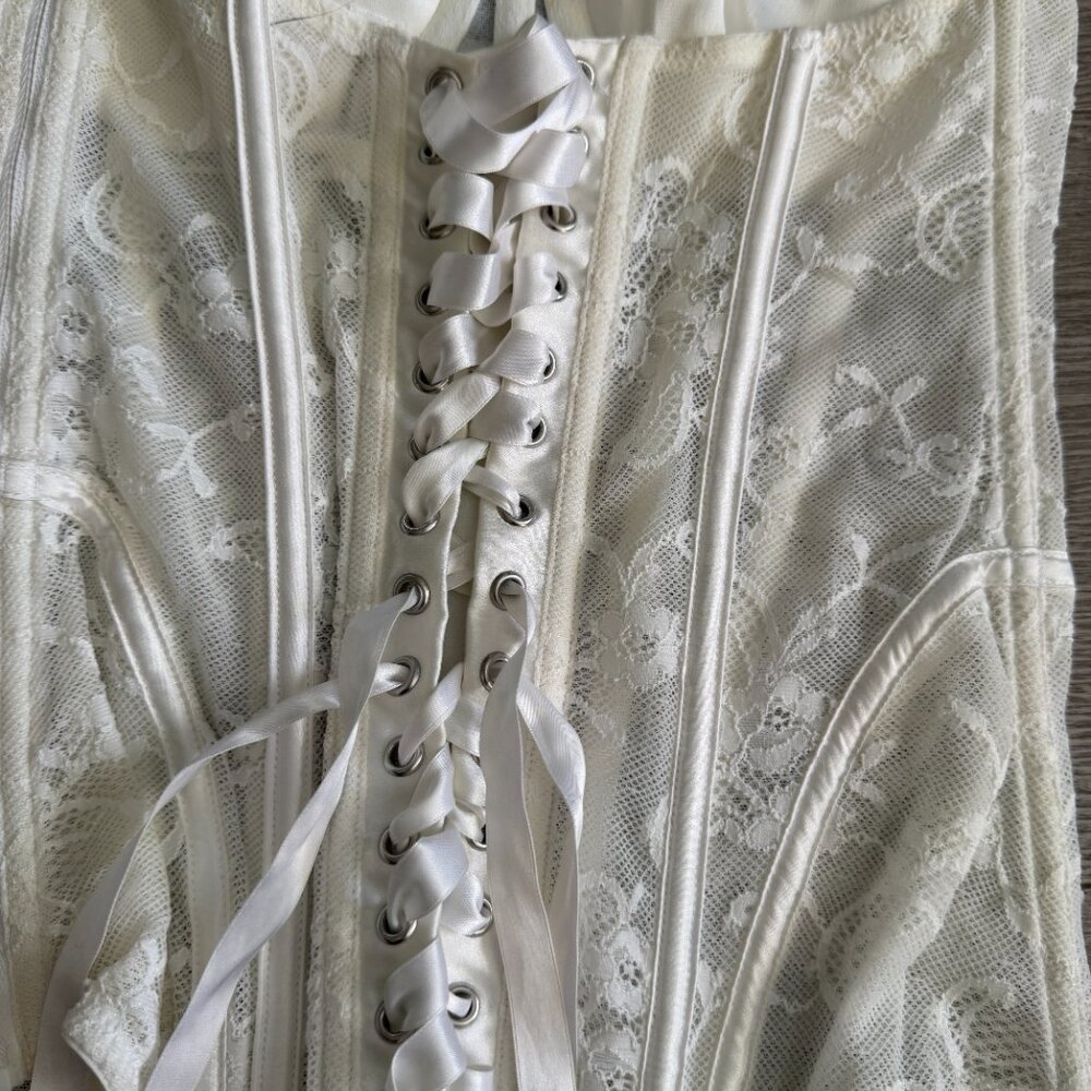 Victoria’s Secret I Do Ivory Lace Bridal Bustier Corset 34B Lace Up Back Straple - Picture 5 of 11